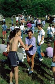 ava028b.jpg (81253 bytes)